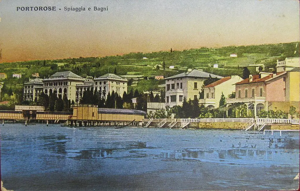 Postcard_of_Portorož_1920.jpg