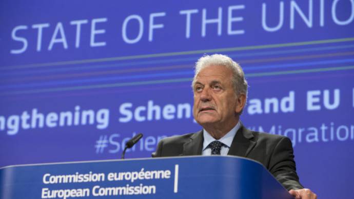Dimitris Avramopoulos, Commissioner in charge of Migration, Home Affairs and Citizenship, speaks to the press on 27 September 2017