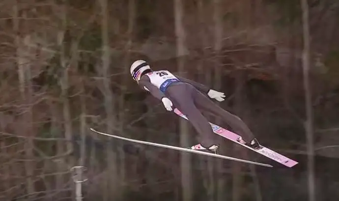 Norway&#039;s Daniel Andre Tande flies to first place