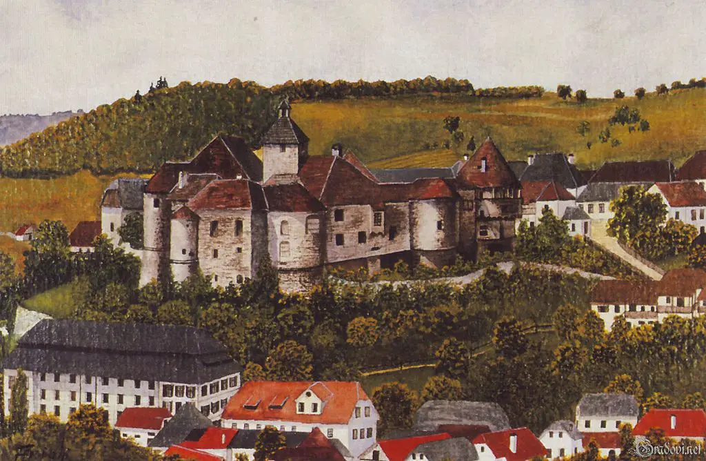 1024px-Žužemberk_Castle_late_19th_century.jpg