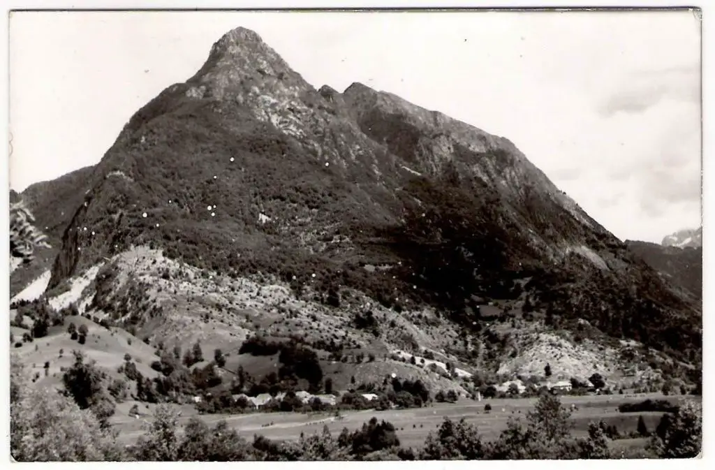 1969_postcard_of_Bovec.jpg