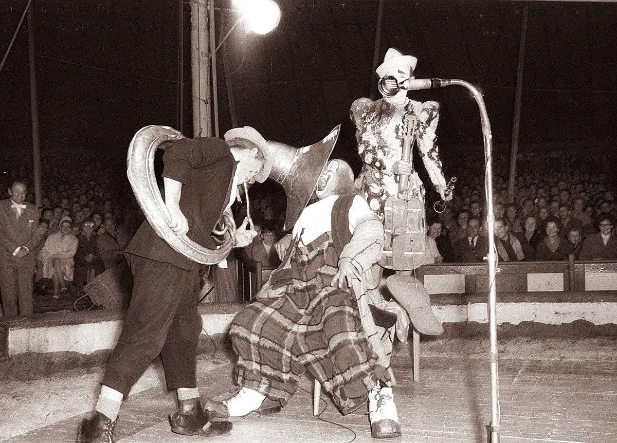 Cirkus Busch pri kadetnici v Mariboru 8 November 1961 Dragiša Modrinjak 07.jpg