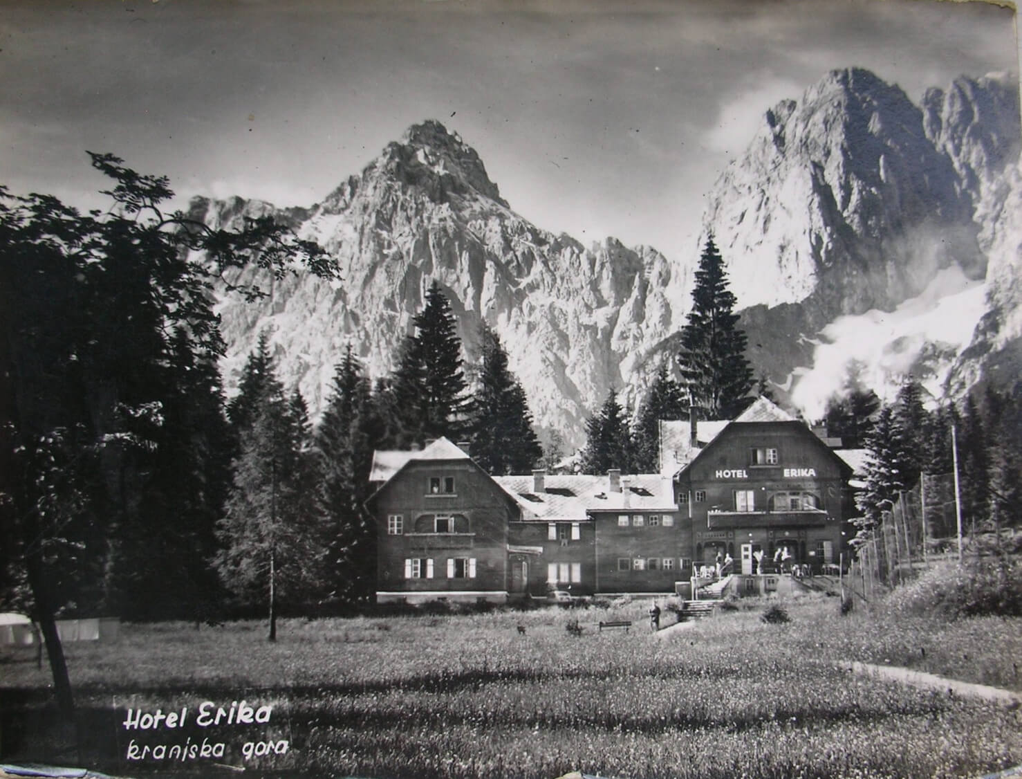 Postcard_of_Kranjska_Gora_1960_(4).jpg