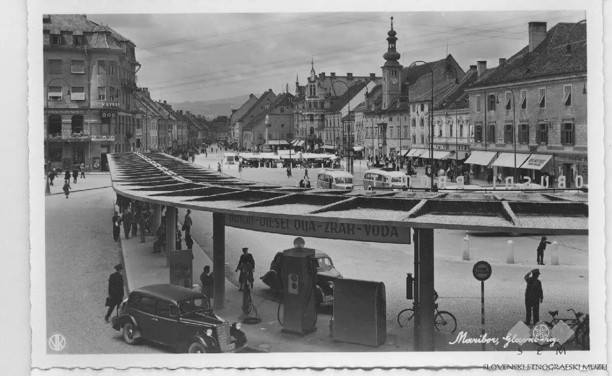 Postcard_of_Maribor_square 1928-47.jpg