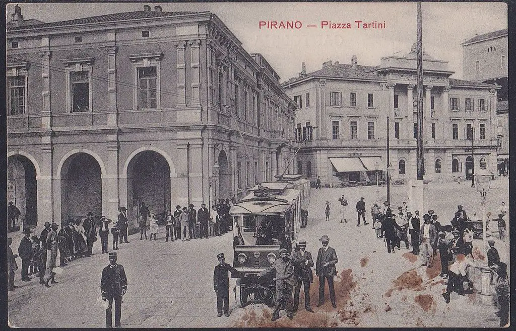 Postcard_of_Tartini_Square_1910.jpg