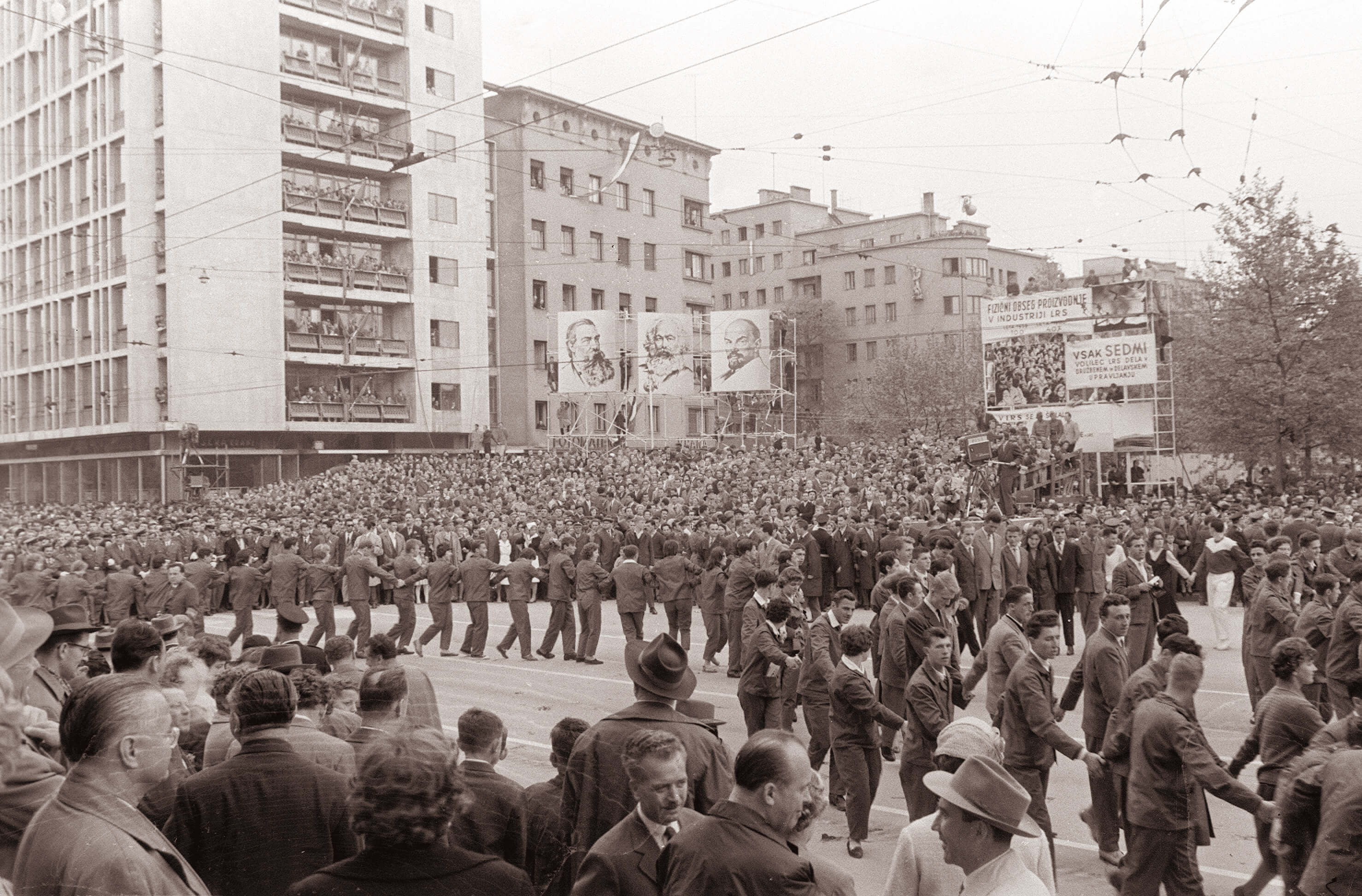 Prvomajski_sprevod_v_Ljubljani_1961_(6).jpg