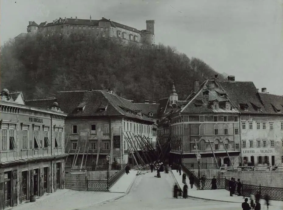 Wikimedia - Album_Ljubljana_po_potresu_leta_1895_(27).jpg