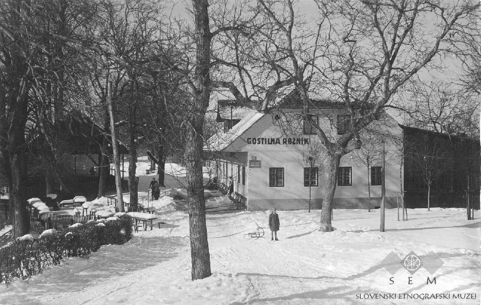 Wikimedia 0 Postcard_of_Ljubljana,_Rožnik_inn_(2).jpg