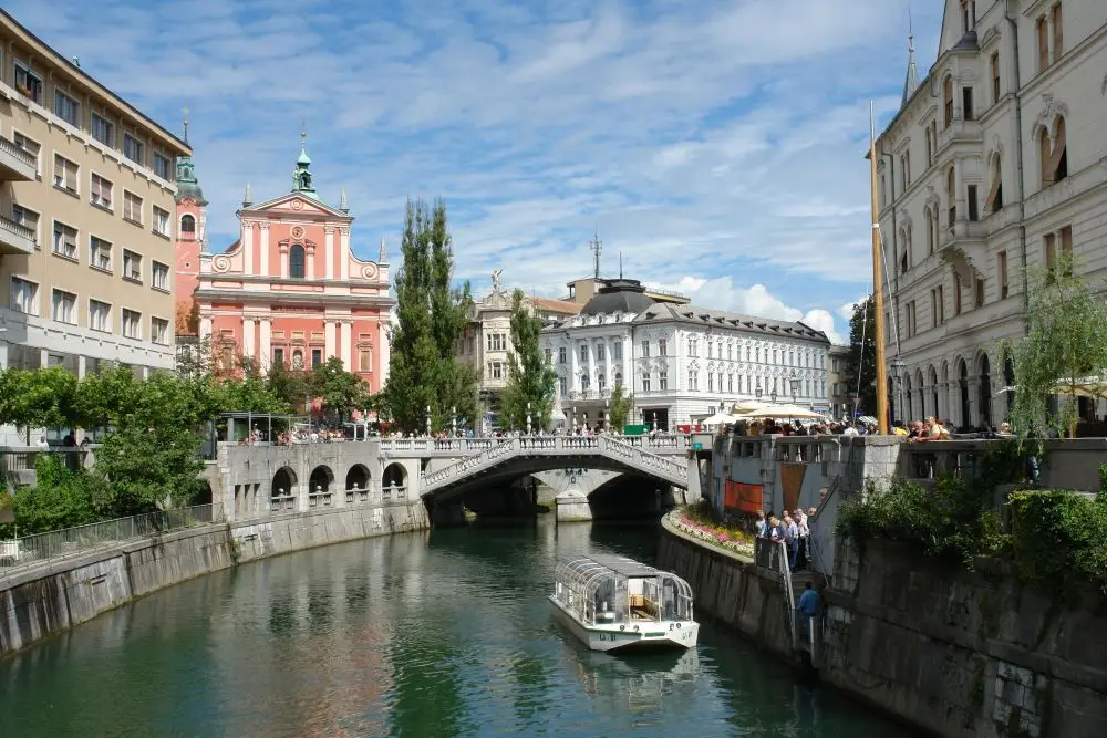 boat-on-ljubljanica-river-.jpg