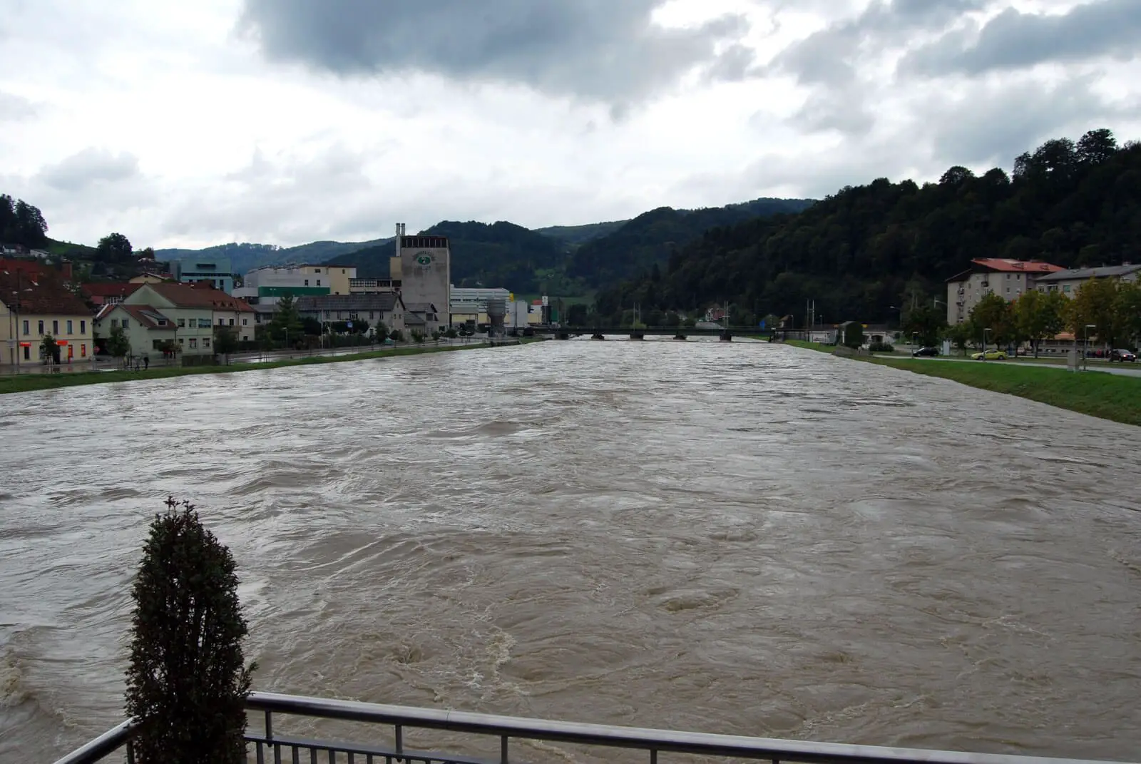 brane petrovič & borut podgoršek, mors - savinja and lasko 2010_floods_in_slovenia_(2).jpg
