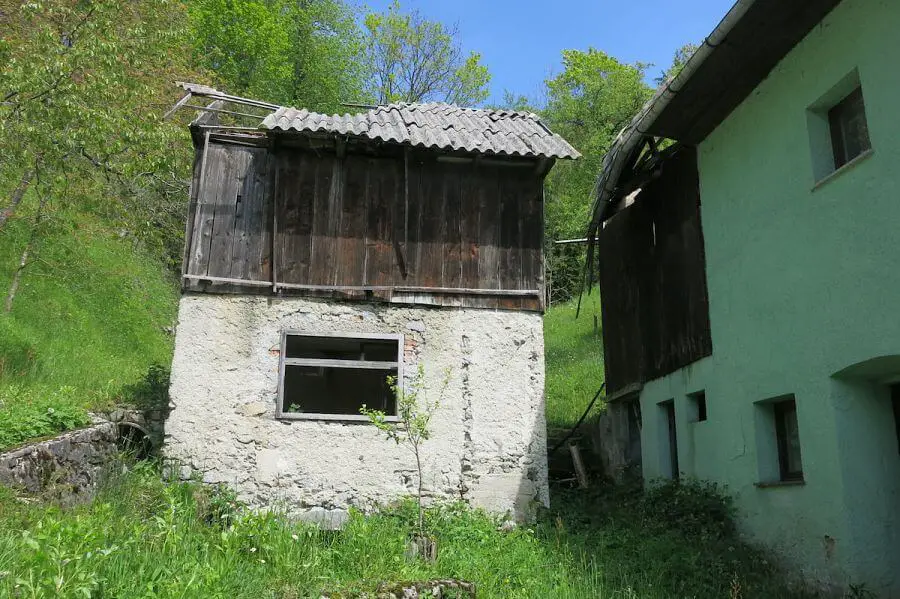 buy property slovenia renovate february 2020 (16).jpg