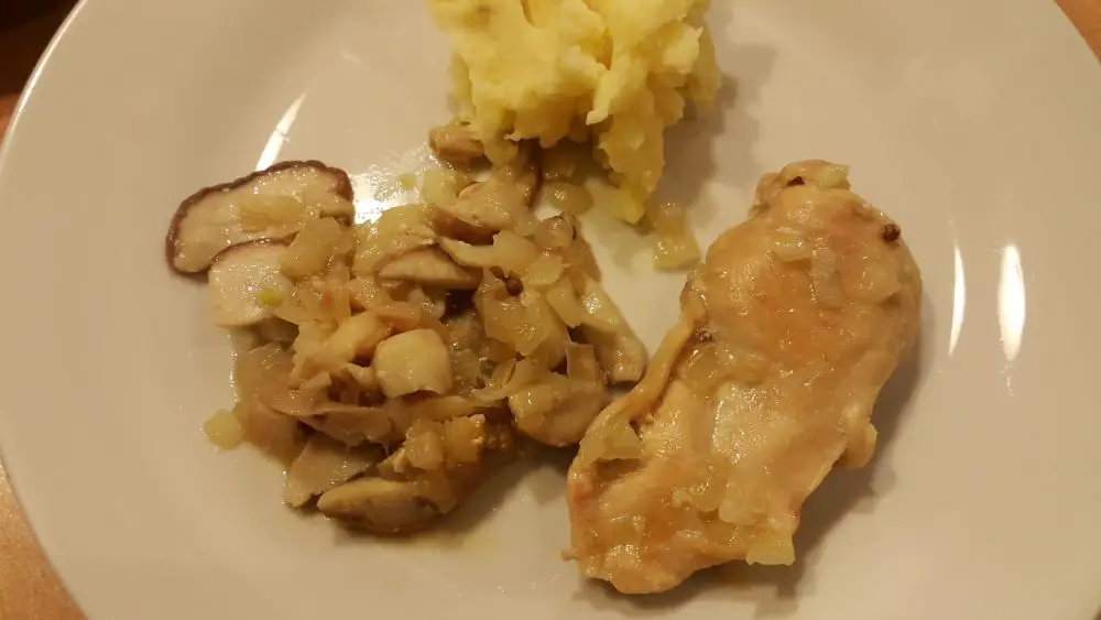 chickenmushroomsplate.jpg