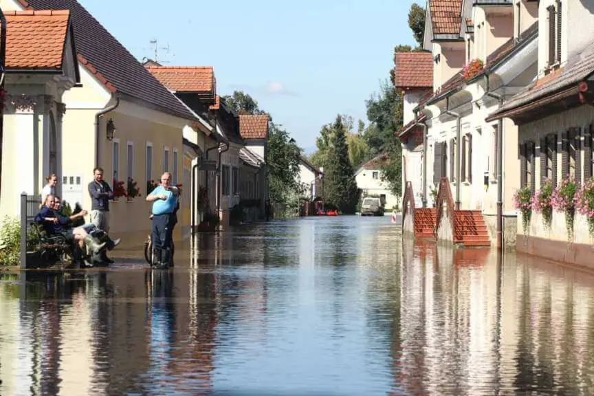 emil jalovec 2010_floods_in_slovenia_(8).jpg