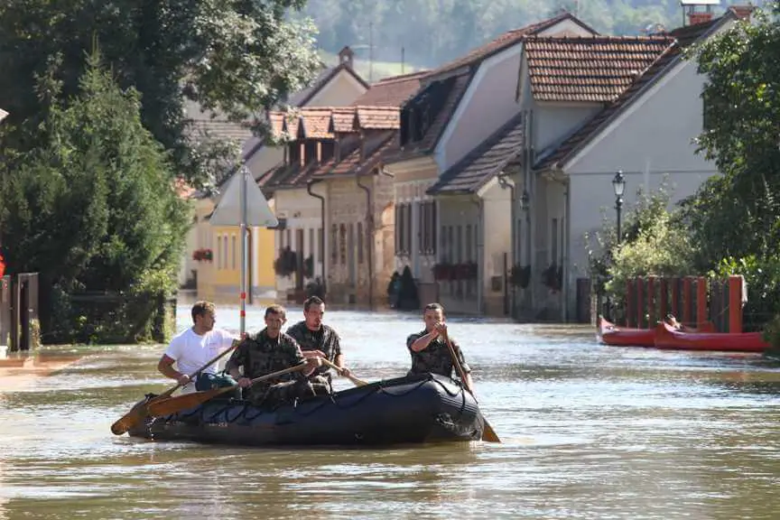 emil jalovec, gšsv 2010_floods_in_slovenia_(9).jpg