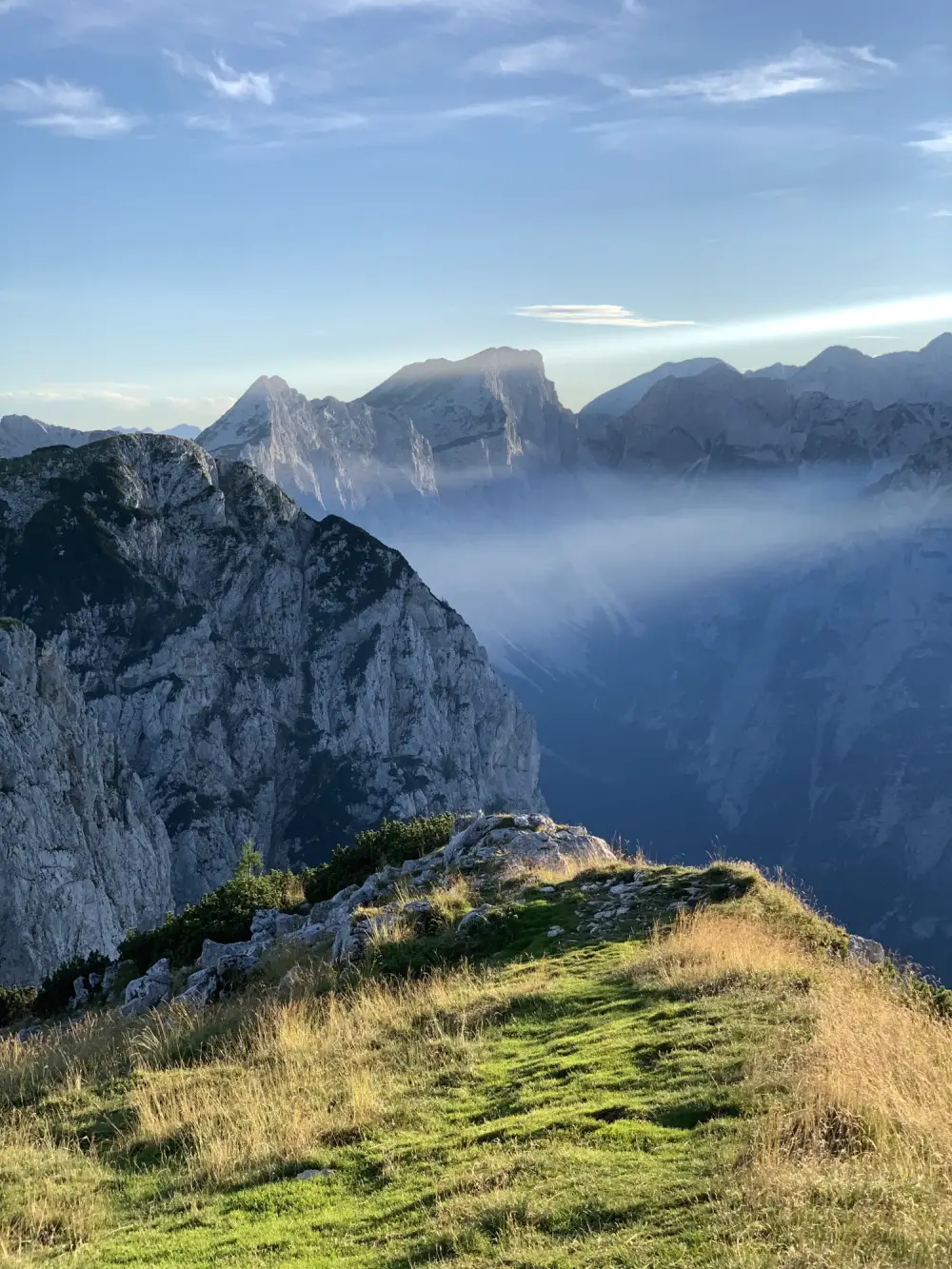 exploring slovenia mountains climbing (10).jpg