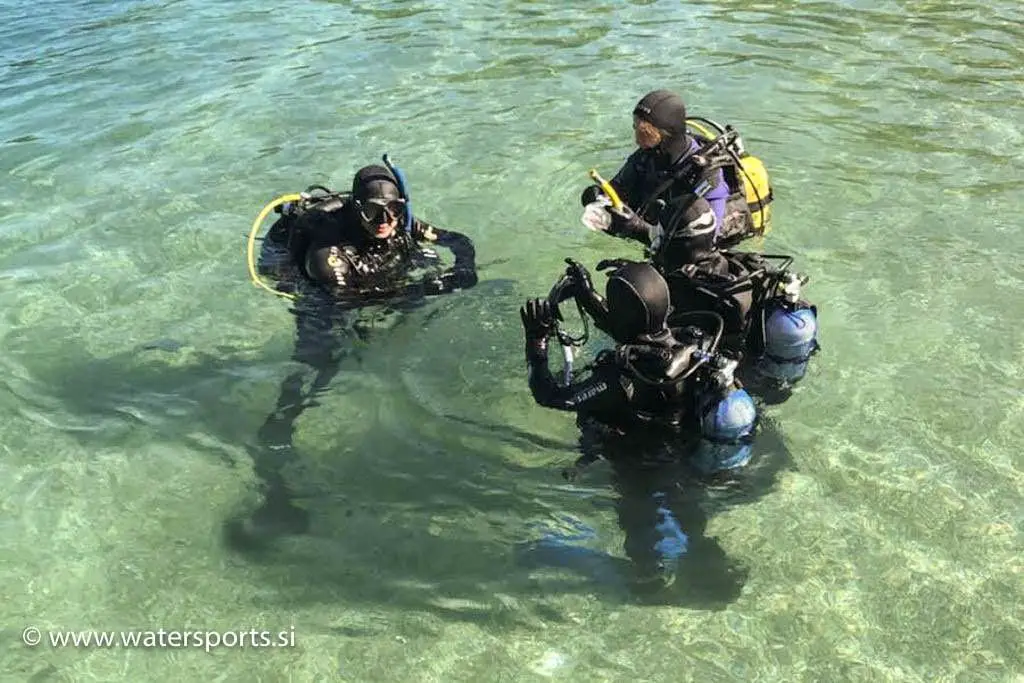 padi_zacetni_potapljaski_tecaj_bled_IMG_4359_padi_open_water_diver_course_bled.jpg