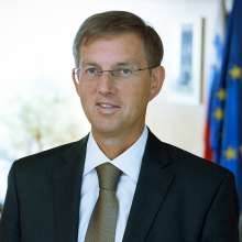 Dr Miro Cerar