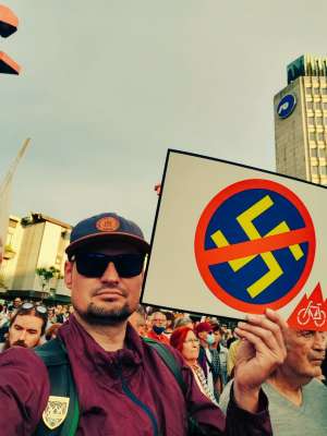 11th Week of Anti-Govt, Anti-Fascist &amp; Anti-Anti-Fascist Protests in Ljubljana (Video)