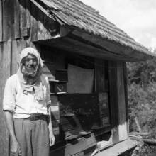 Beekeeper and hives, Gradišče, 1950