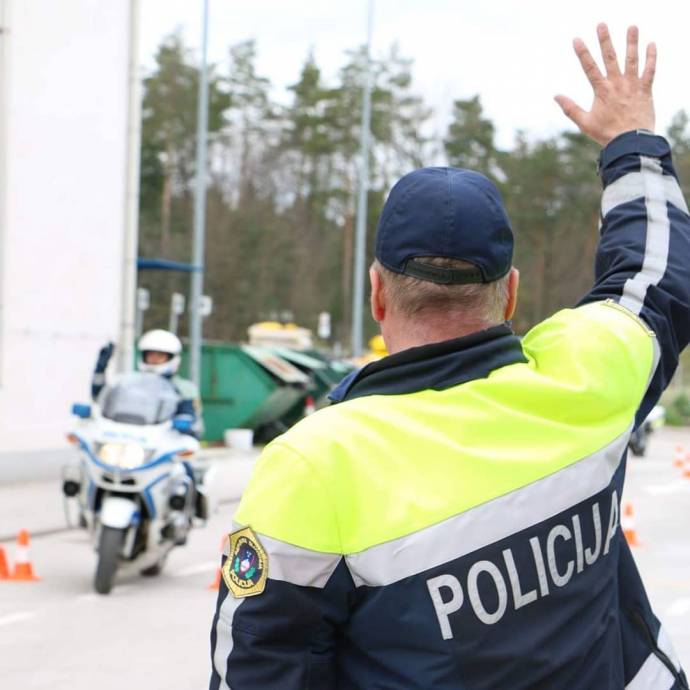 First Taser Guns Issued to Slovene Police