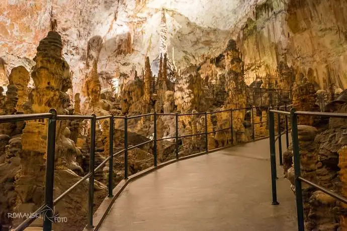 Postojna Cave to Cut 1/3 Staff After 83% Fall in Visitors