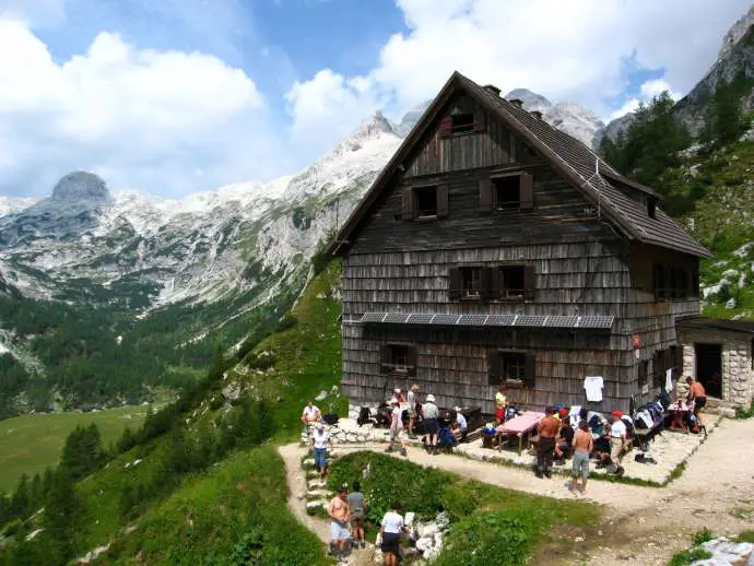 More Slovenians at Mountain Huts this Summer, Fewer Guests Overall