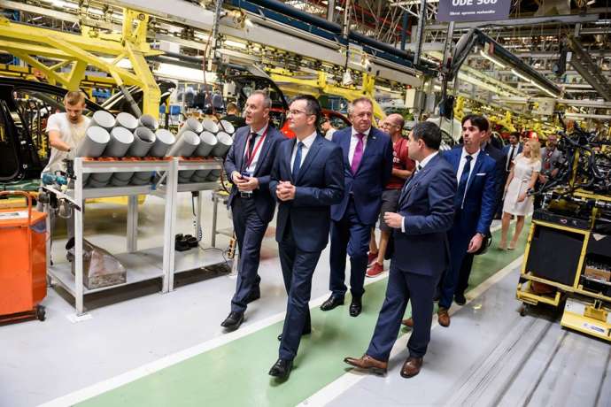 Prime Minister Marjan Šarec visiting the factory 