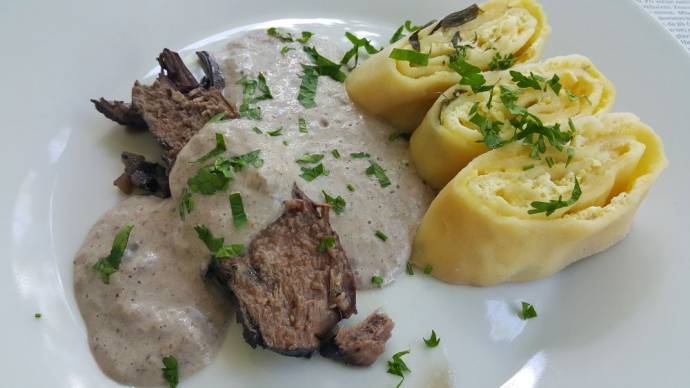 Slovenian Recipe of the Week: Stewed Venison Thigh with Cream Gravy