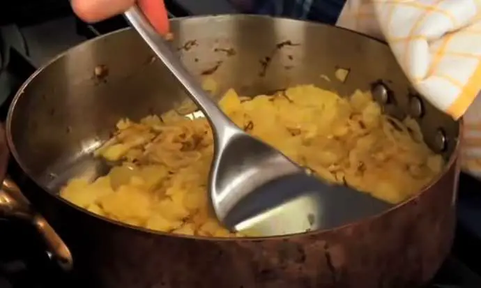 Slovenian Recipe of the Week: Pot Fried Potatoes