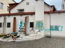 Janša Condemns “Death to Fascism” Graffiti on Klagenfurt Monument to Carinthian Unity