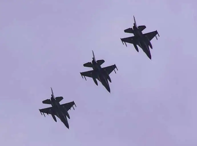 Three F-16s