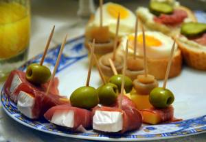 Canapés aka obloženi kruhki