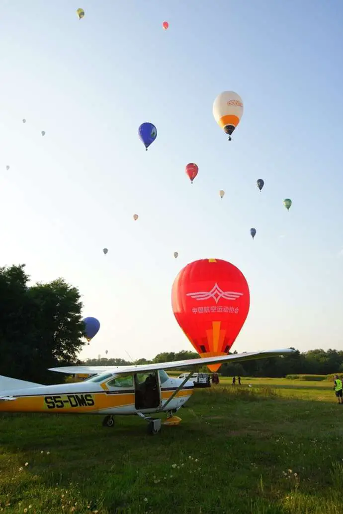 Slovenian Open Hot Air Balloon Championship Ends in Murska Sobota (Video)
