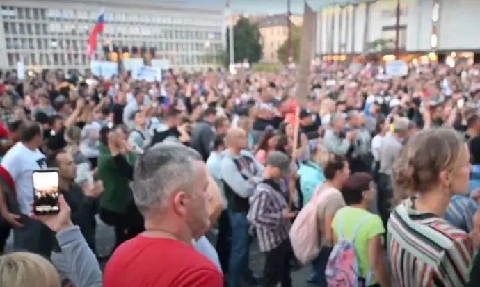 Water Cannon Used on Ljubljana COVID Pass Protestors (Videos)