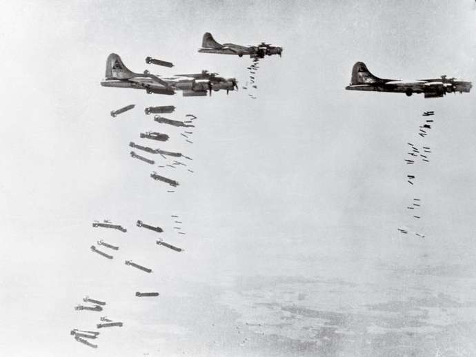 303rd bomber group (Hell’s Angels) drop a heavy load on industrial targets in Germany 