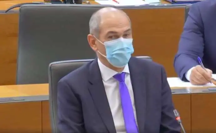 PM Janša is not afraid to wear a mask