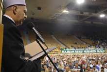 Mufti Nedžad Grabus. speaking in Tivoli Hall at an earlier event