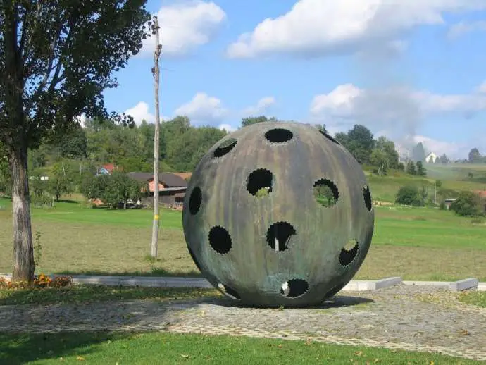 August 18 in Slovenian History: A Stratospheric Balloon Lands in Goričko