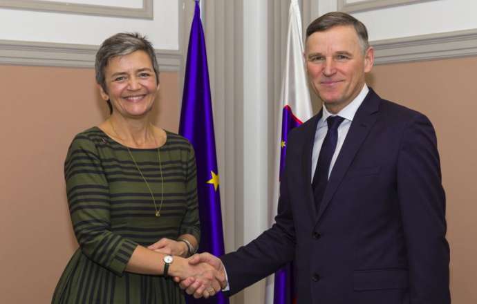 European Competition Commissioner Margrethe Vestager and Slovenia&#039;s Finance Minister Andrej Bertoncelj