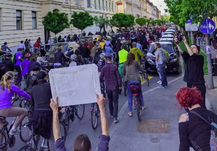 Thousands Join Anti-Govt Bicycle Protest in Ljubljana