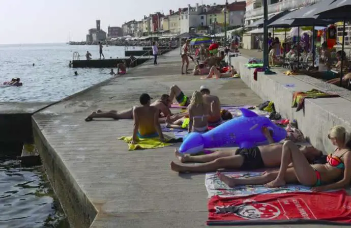 Koper Police: Swimming Allowed, But No Sunbathing on the Beach