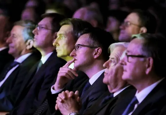 Karl Erjavec, Miro Cerar, President Borut Pahor, Prime Minister Marjan Šarec, Milan Kučan and unknown