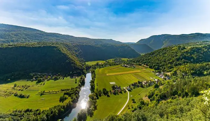 Valley of Kolpa river from Sodevska stena