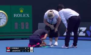 Tennis: Jakupović Collapses at Australian Open Due to Air Pollution (Video)