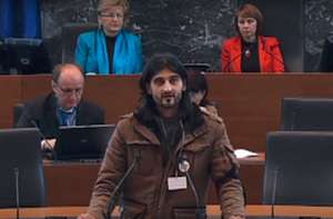 Sanjin Jašar making a statement in a public session of Parliament, 2014