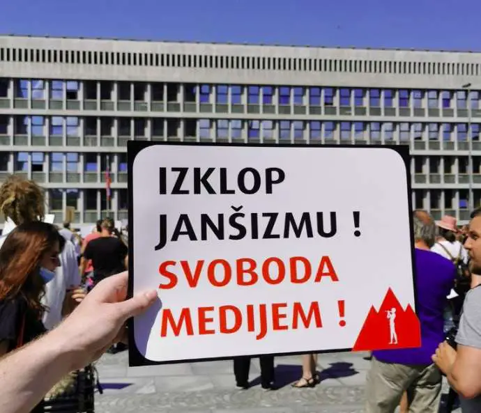 Turn off Janšism! Free Media!