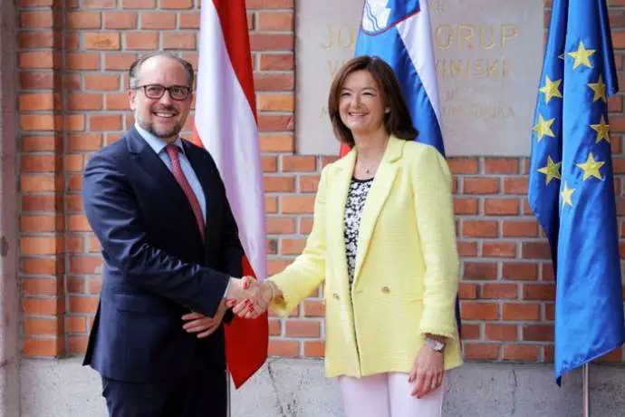 Austrian Foreign Minister Alexander Schallenberg  and Slovenian FM Tanja Fajon