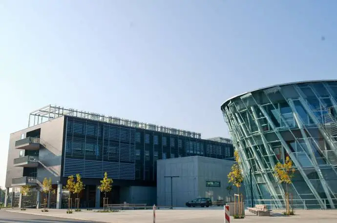 Slovenian-Chinese Supercomputer Lab Opens in Ljubljana